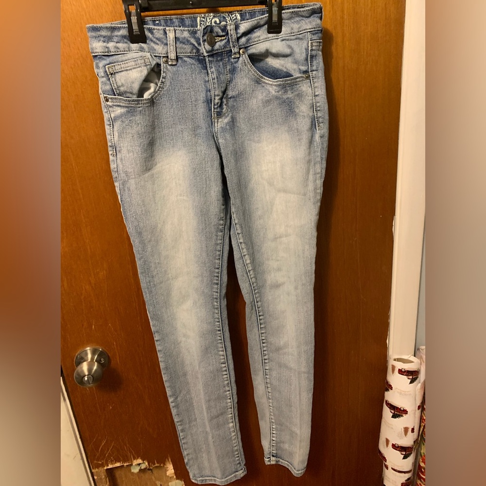 So Jeans